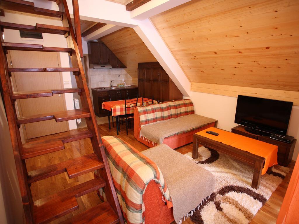 Family Apartments Жабляк Экстерьер фото